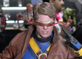SDCC26 Hot Toys Doomsday 010